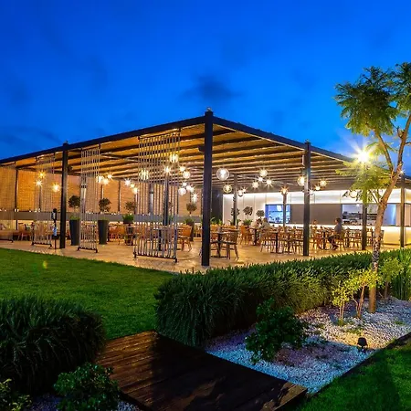 Hotel Crystal Springs