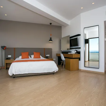 Crystal Springs Hotel 4*