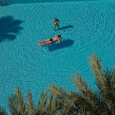 Crystal Springs Hotel 4*