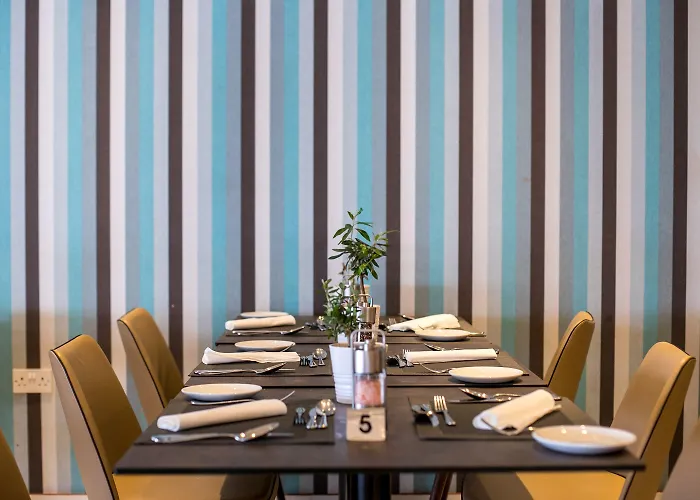 Hotel Crystal Springs