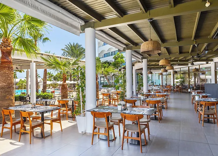 Hotel Crystal Springs 4*