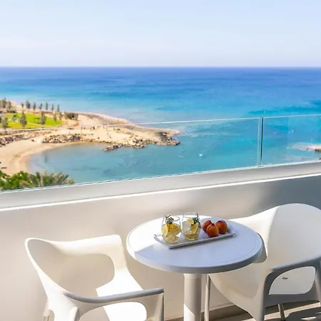 Crystal Springs מלון 4*